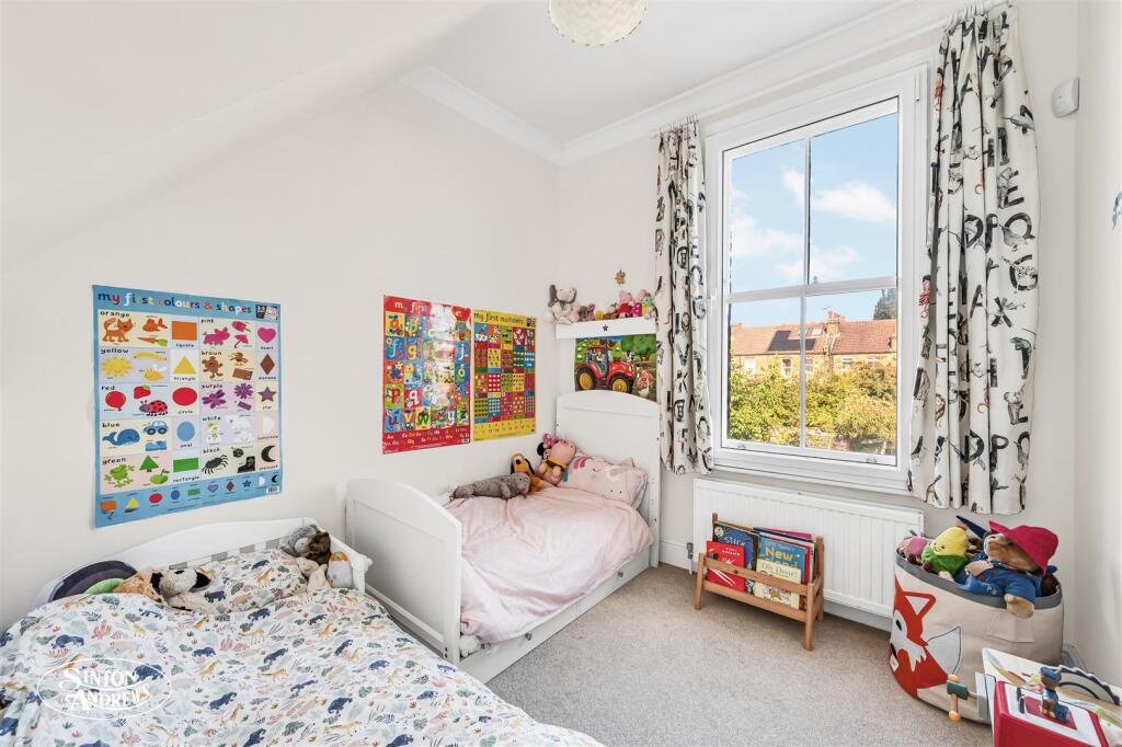 54 Green Avenue-10.jpg