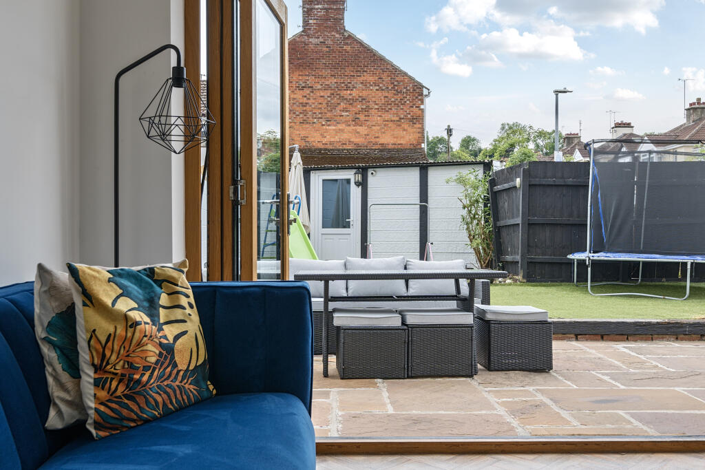 216821e3f1b5ef31293735arw21