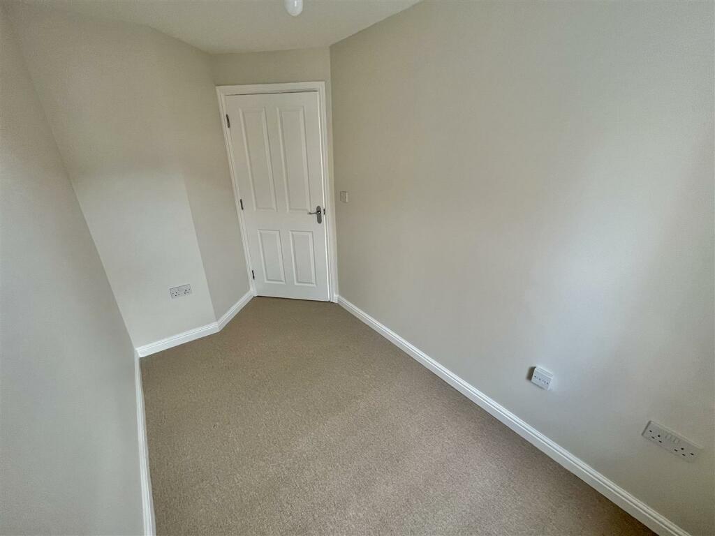 Bedroom 2 Aspect 2.jpg