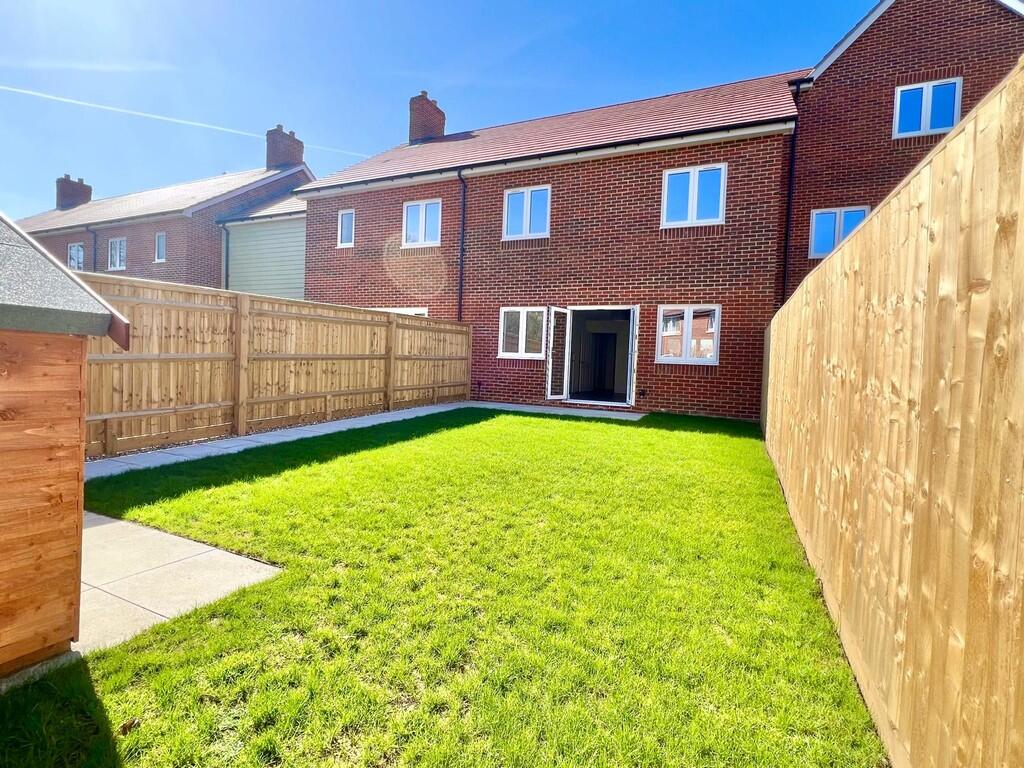 IMG-20250402-WA00...