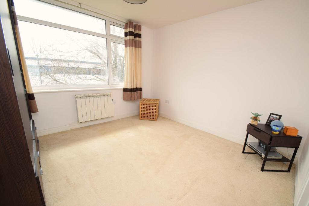 6- bedroom