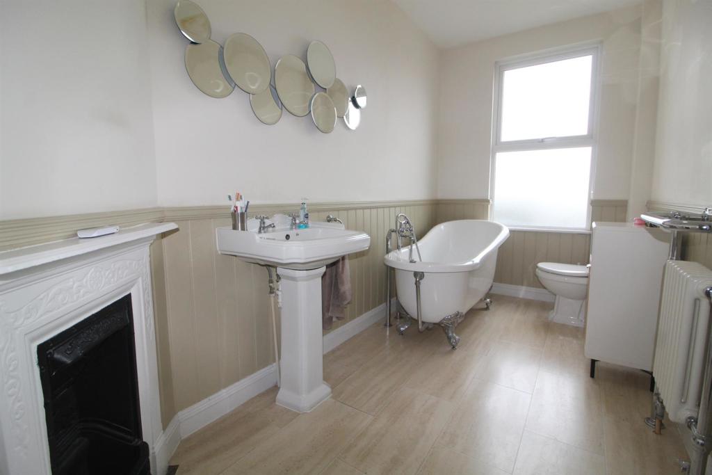 Bathroom edit.jpg