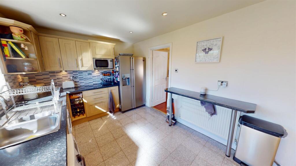 Clipsley Crescent Kitchen