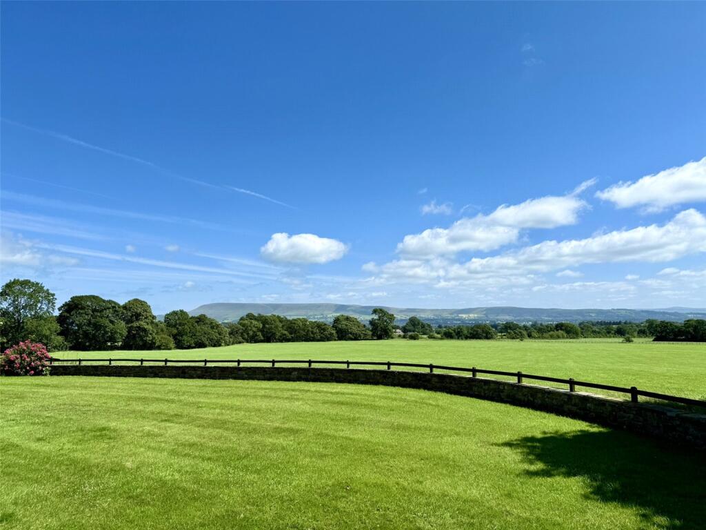 Garden &amp; Views