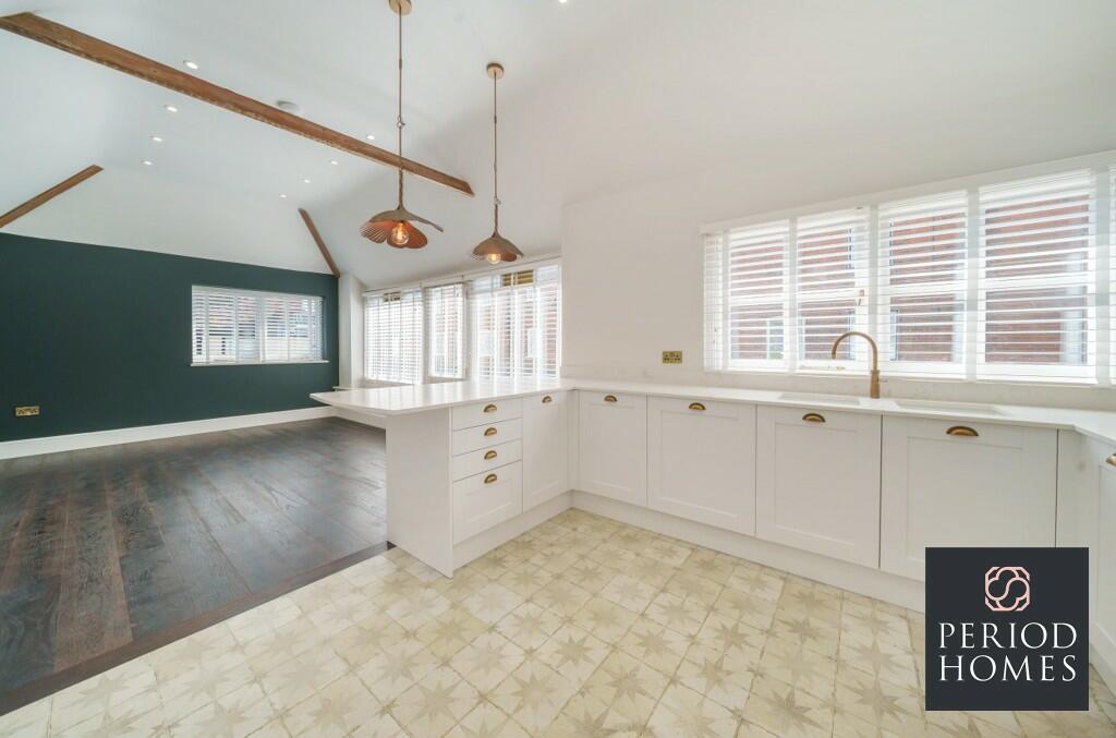 Kitchen / Dining