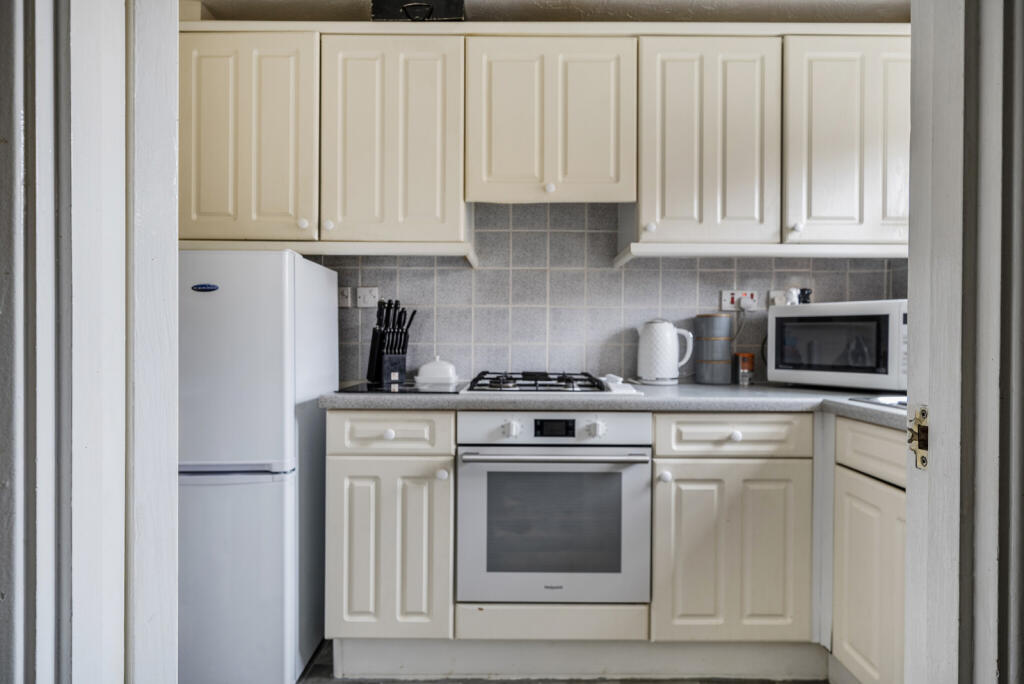 1340254-12-689dbb...