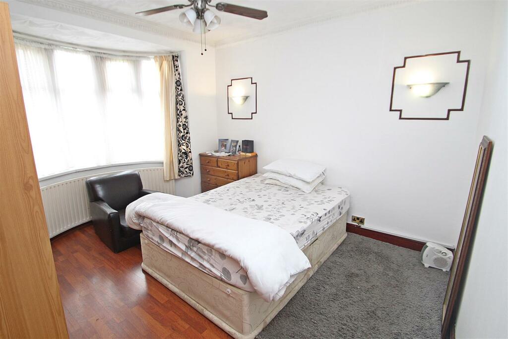 bed1.JPG