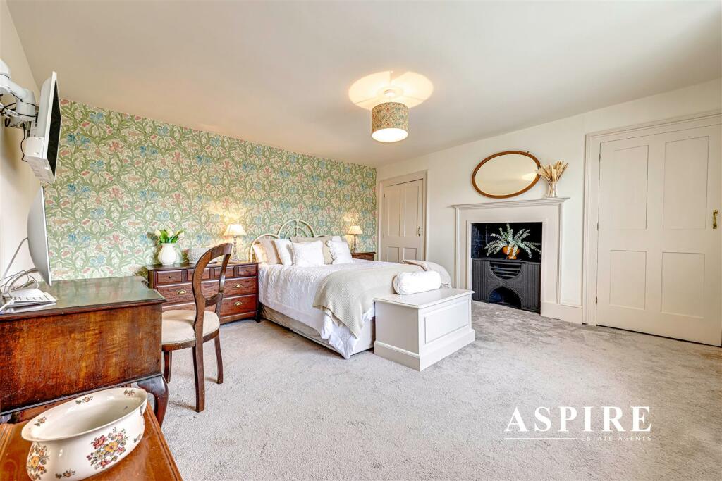 Aspire Estate Agents1017.jpg