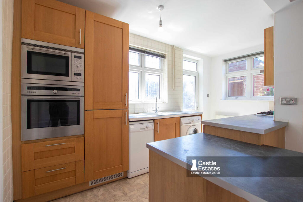 Kitchen &amp; Dining