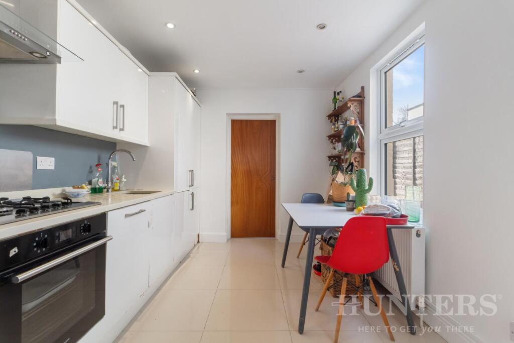 219 West Green Road N15 5EA-7.jpg