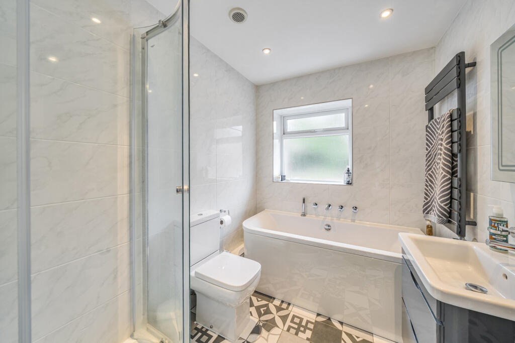 1363489-6-68ecef2...