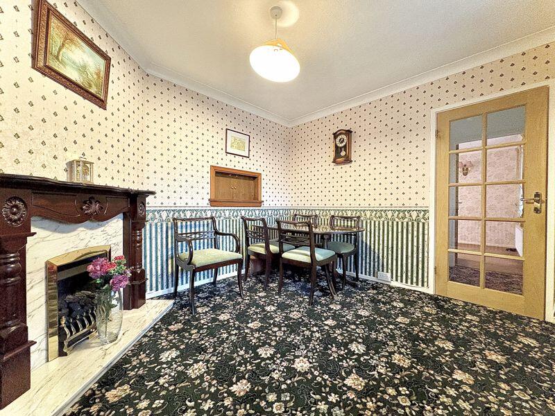 SITTING ROOM
