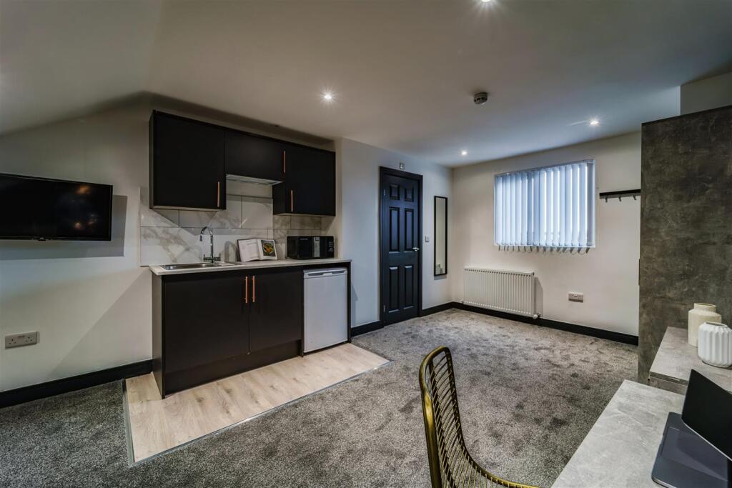 Room 7_Studio 4 G.jpg