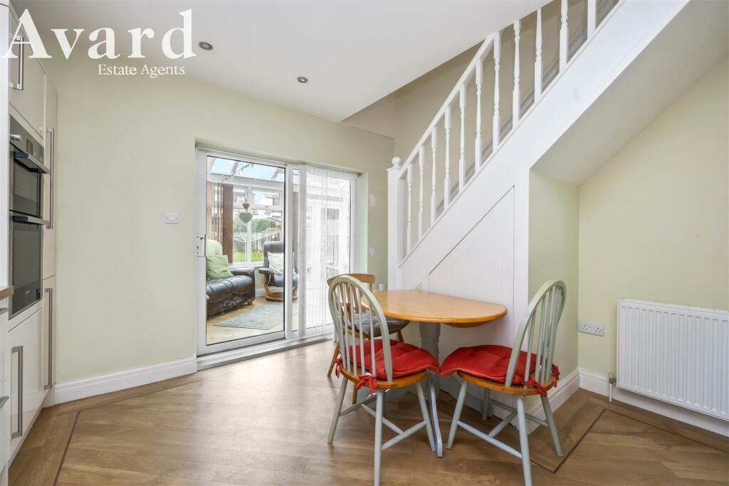 Glenfalls Avenue, 23-015.jpg