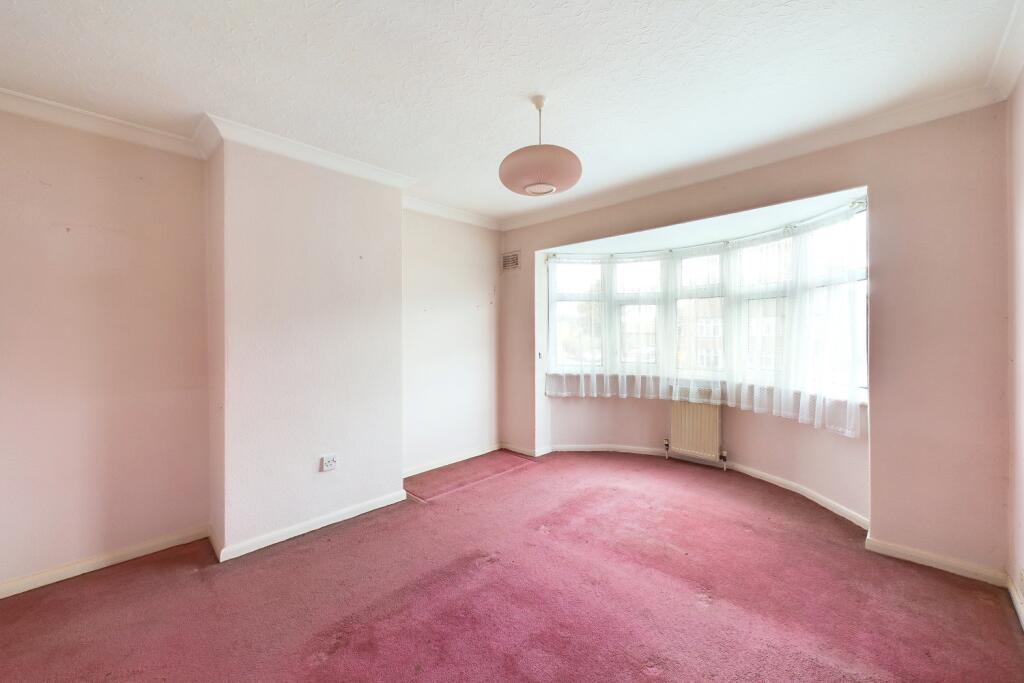 CAM03162G0-PR0218-STILL012