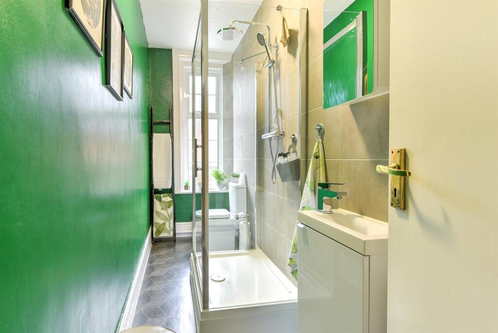 For Sale by Aspire Residential | Bath Road