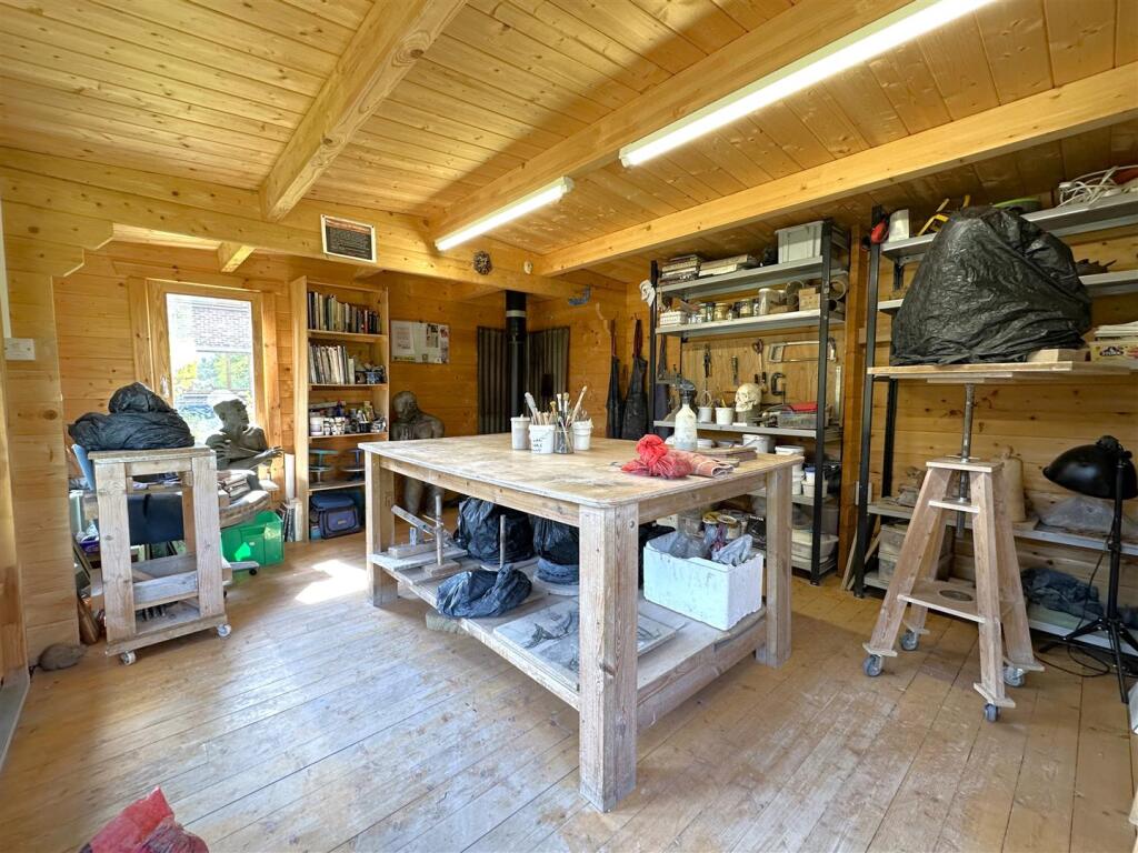 Studio/ Office Internal Space 058