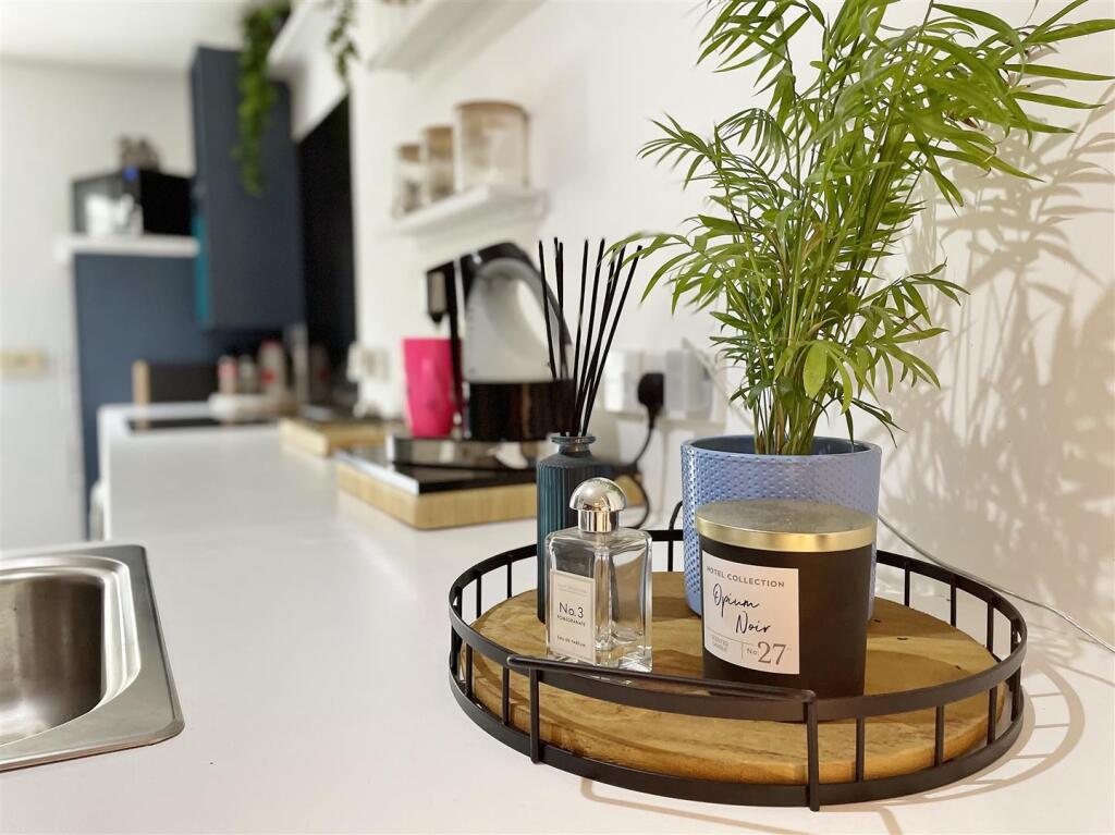 Kitchen Feature