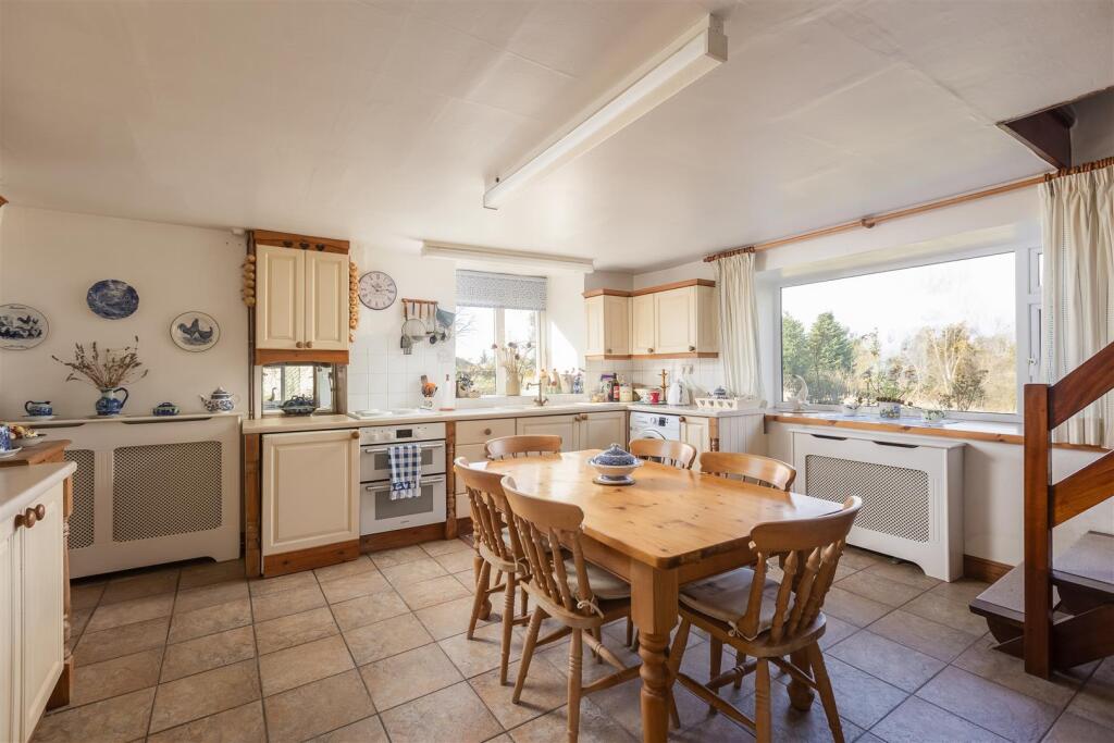 Church Lane 2 Kitchen-3.jpg