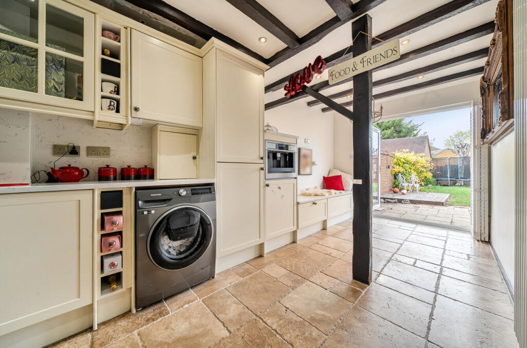 1370417-24-6900fb...