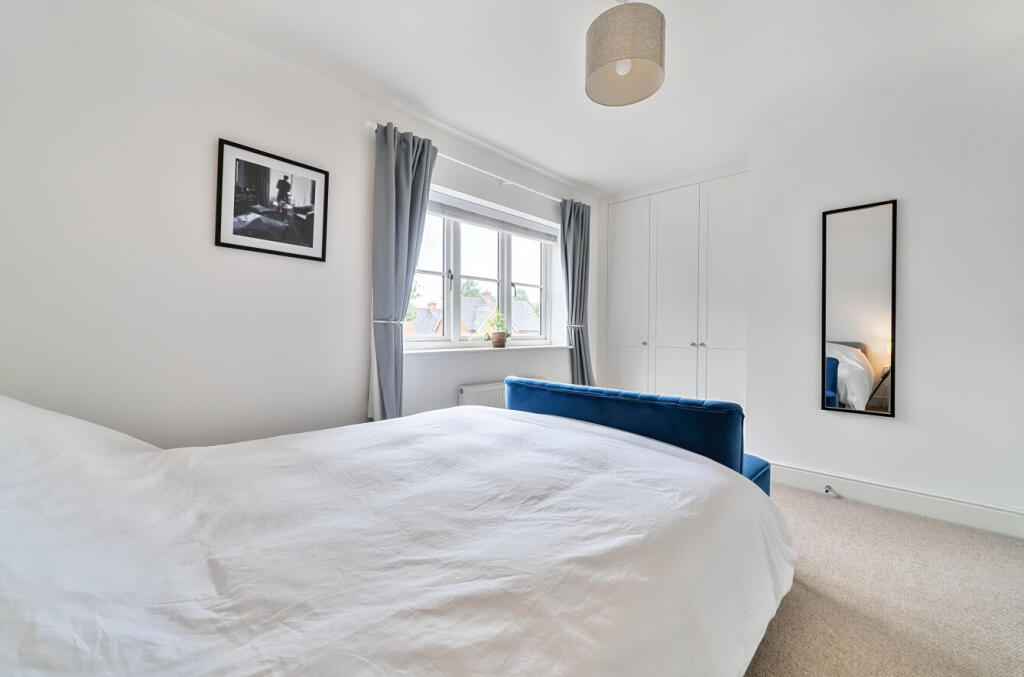 1305869-12-68415b...