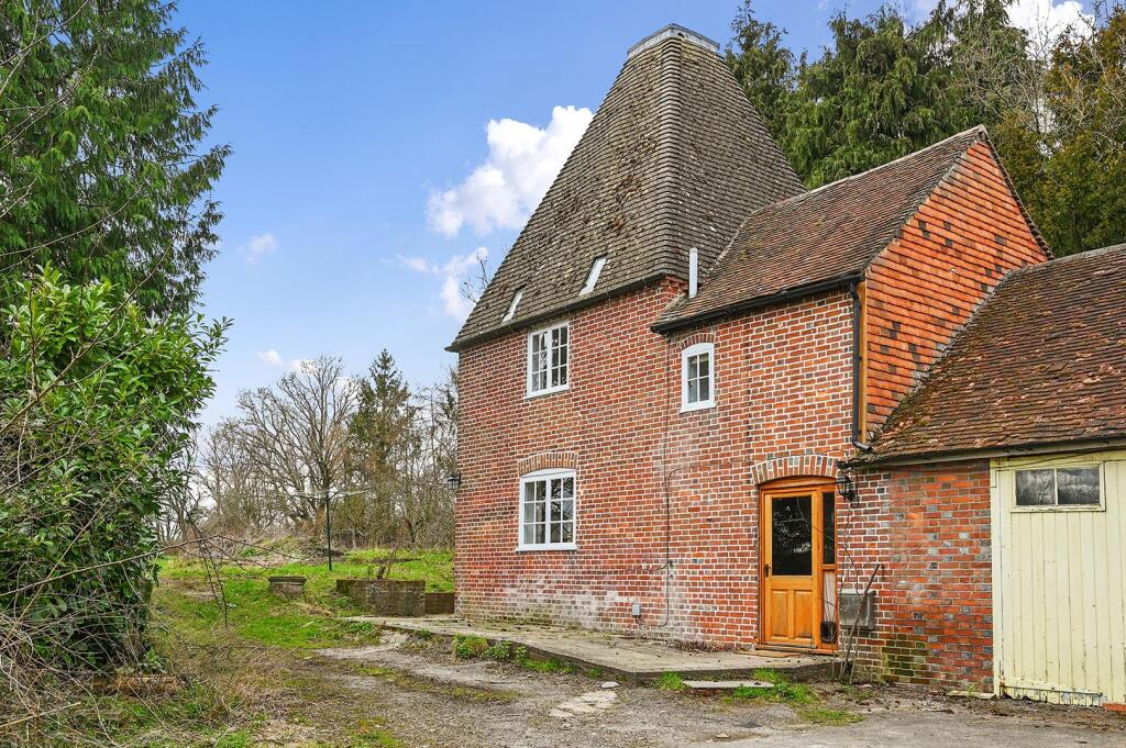 LEESDEN - STANDEN STREET - TN174LA (2).jpg