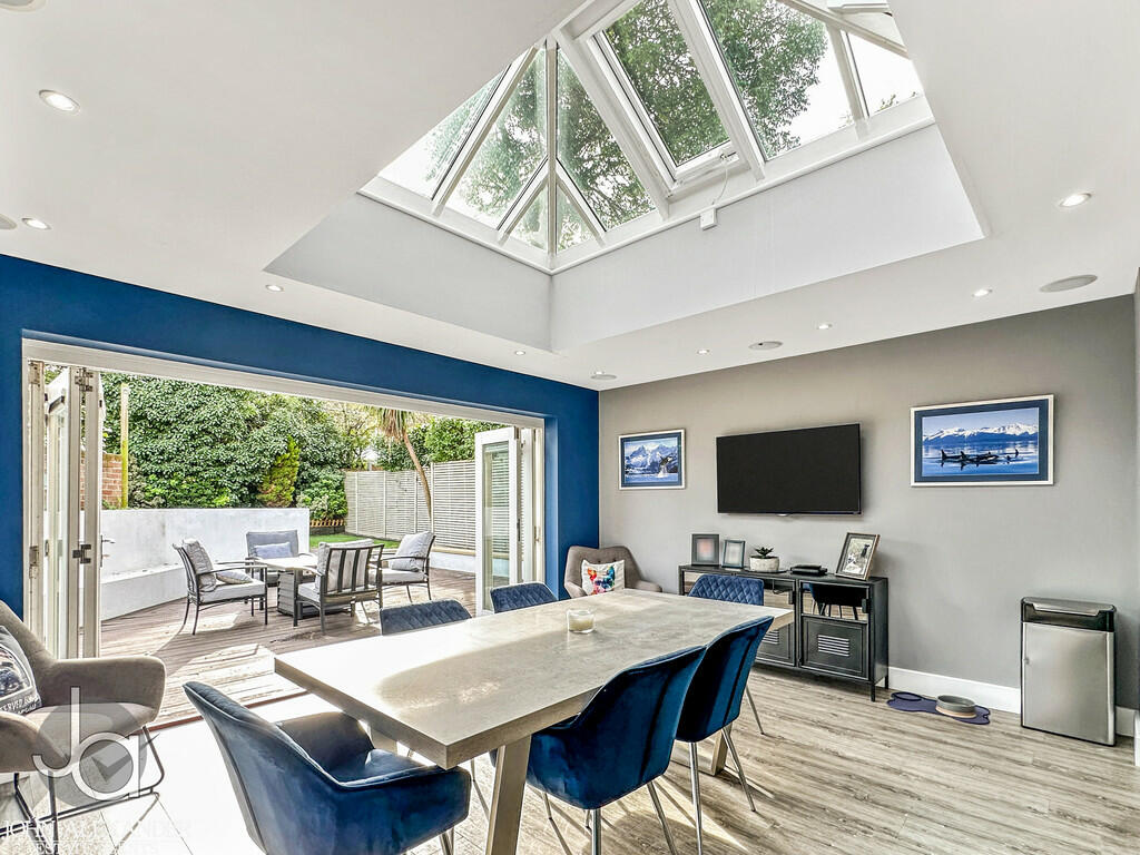 20241017_13573630...