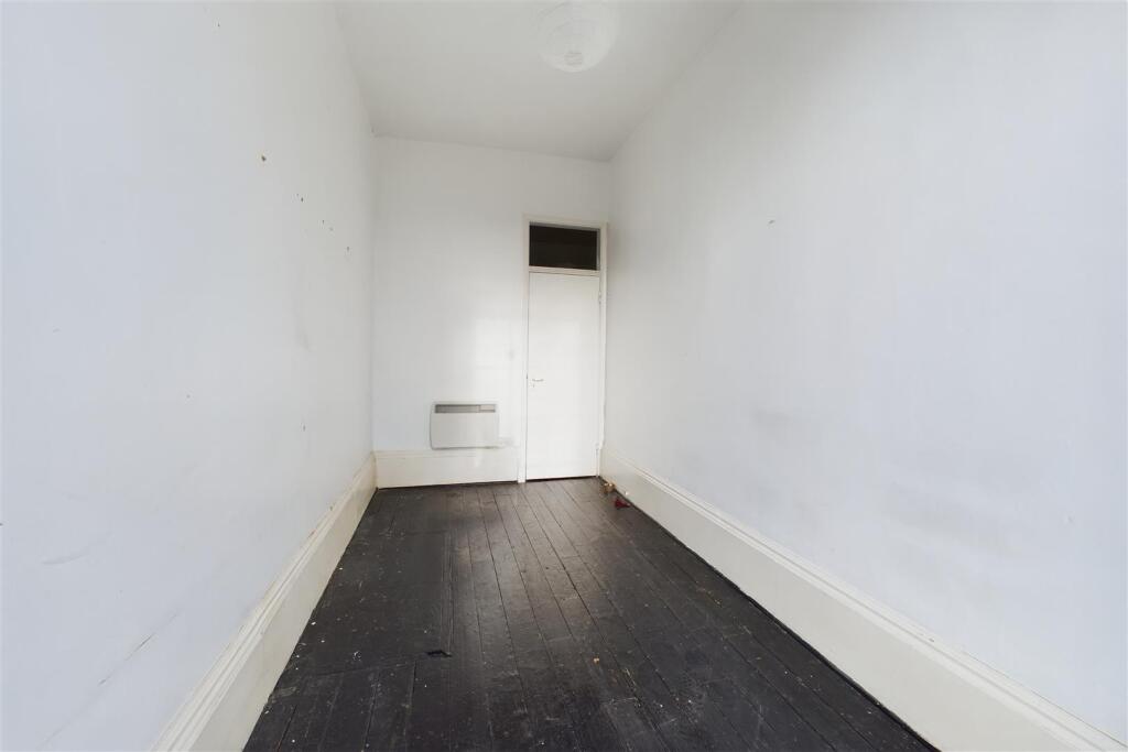 Flat 3, 6, Nelson Place West, Walcot, Bath, BA1 2T
