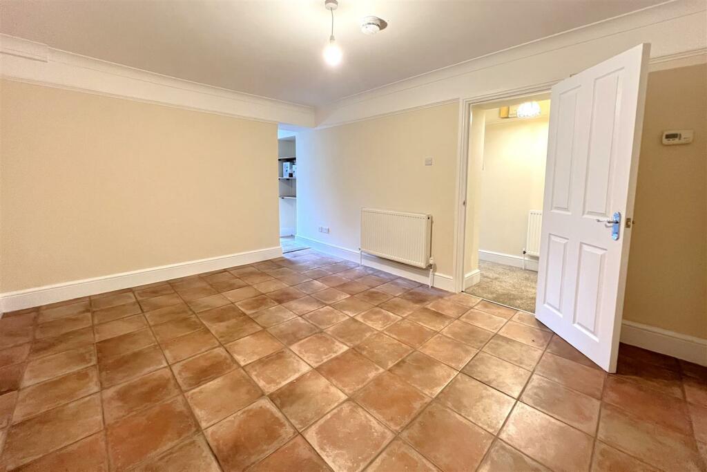 Dining Room.JPG