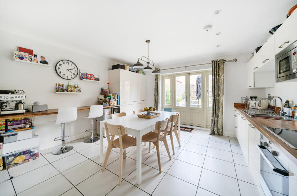 9-1309674-9-68505...