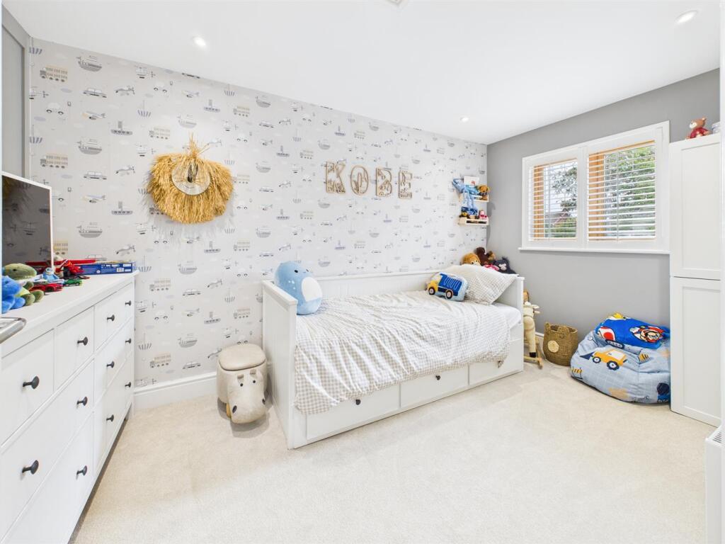 CAM05510G0-PR0046-STILL025.jpg