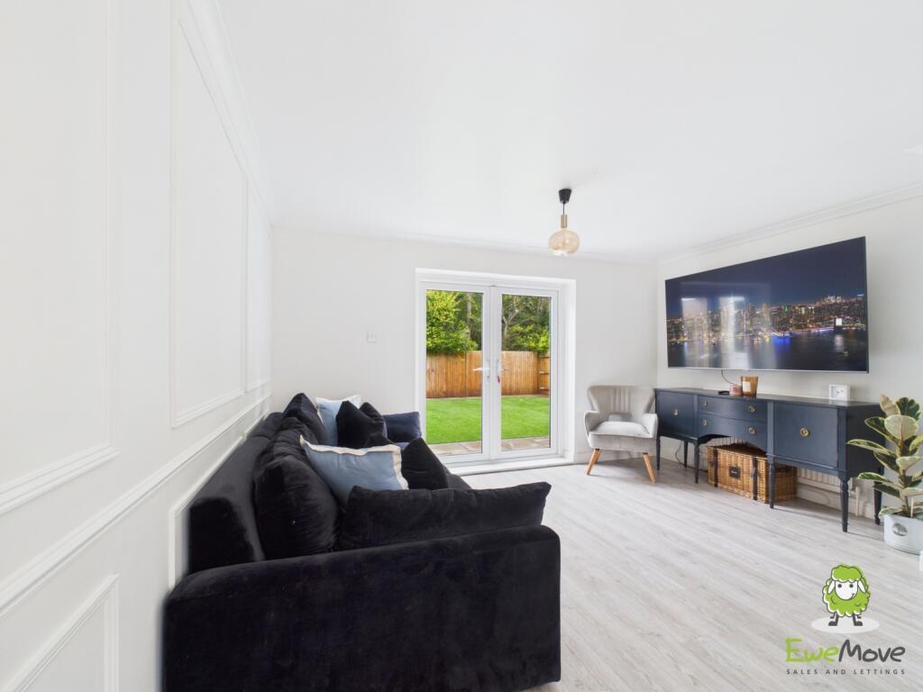 EweMove Estate Agents Basingstoke - York Close - L