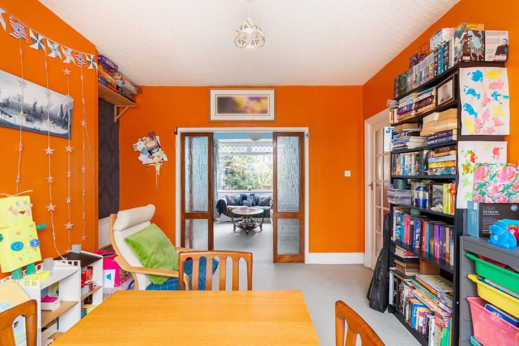 1F7A0HD - Dining Room B.jpg
