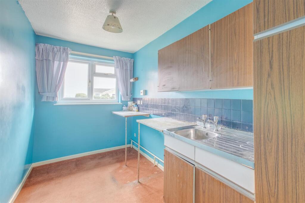 103 Clearbrook Close, HP13 7BS-1.jpg