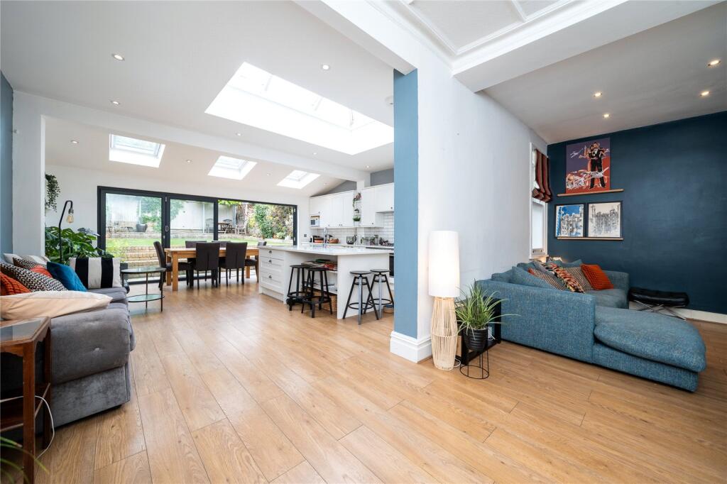 Kitchen/Living