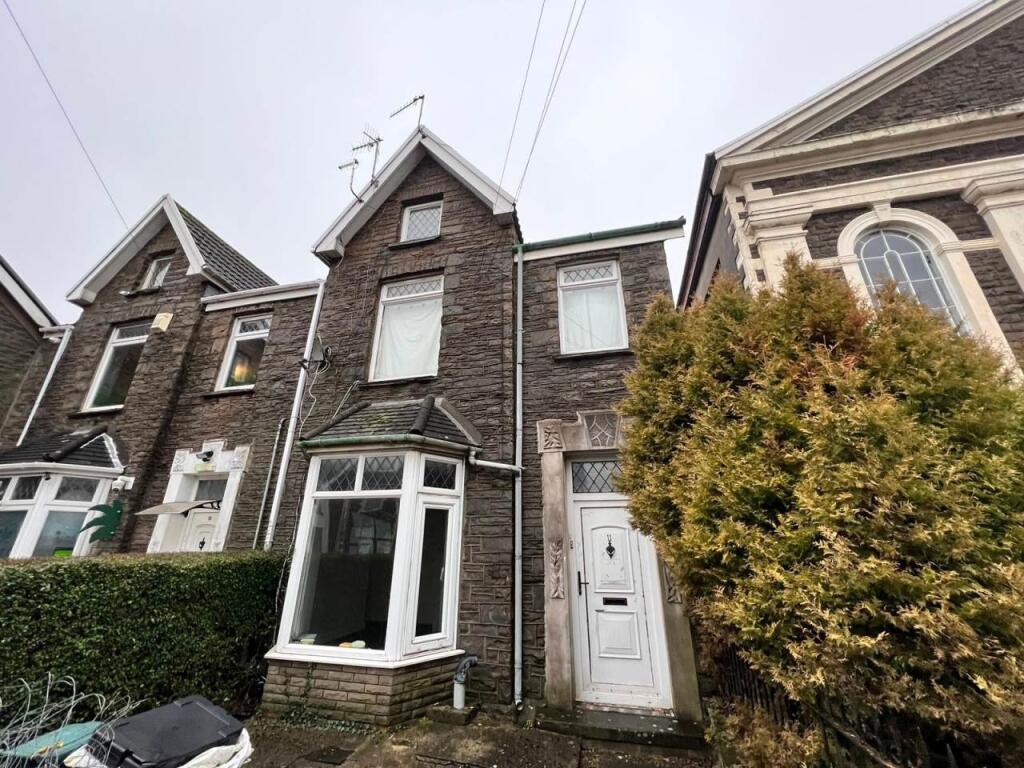 London Road, Neath, 
