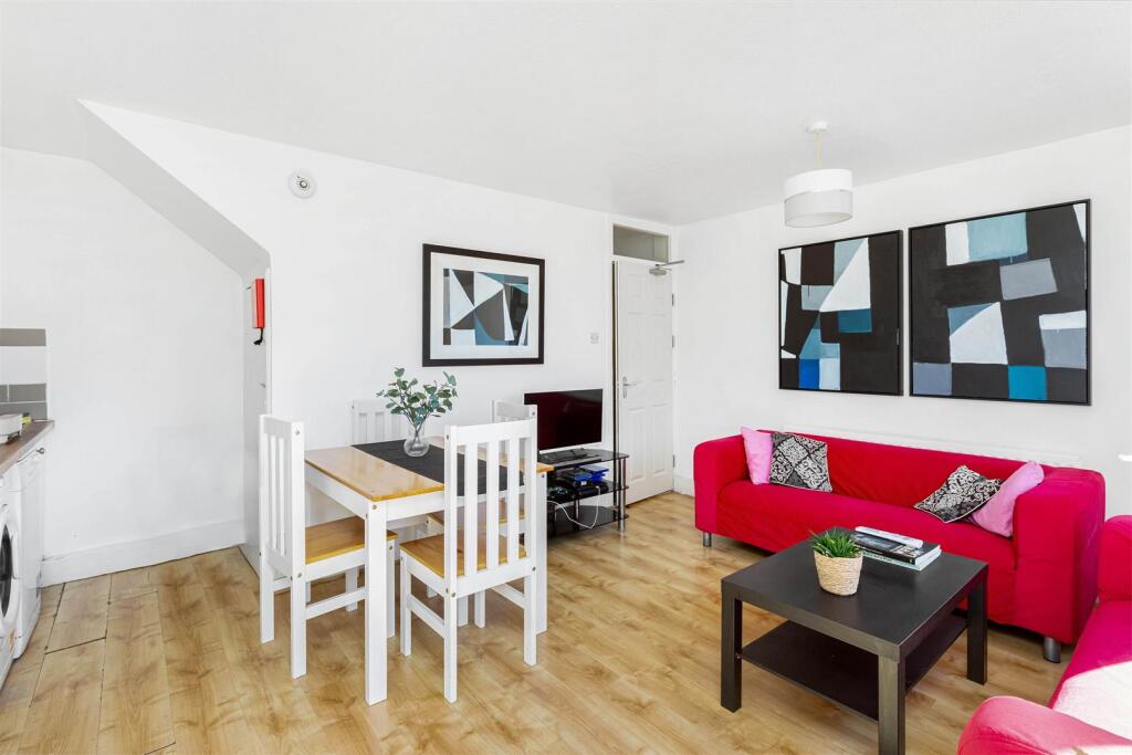 James_Anderson-16_Sancroft_Court-7.jpg
