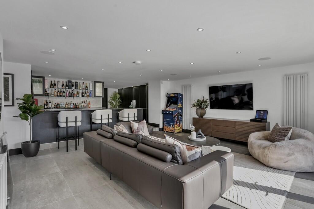 88 Mossgiel Road ...