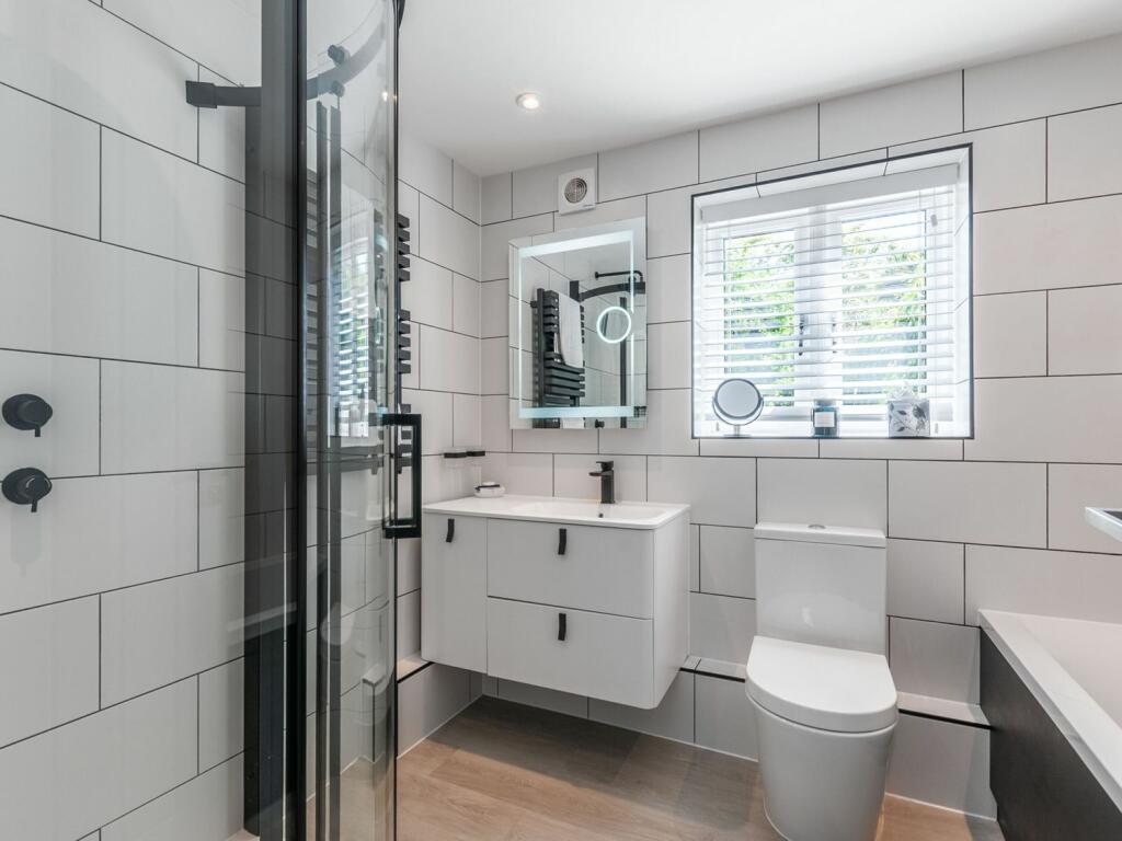Annexe Bathroom