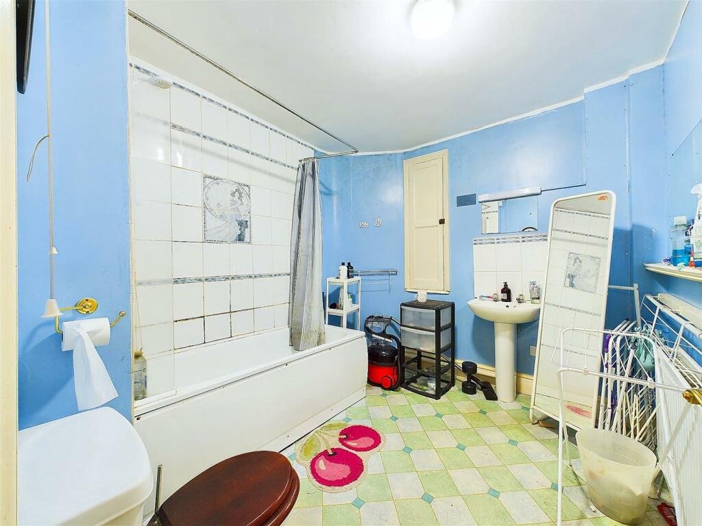 17 - John Street Bristol City Crentre 6-Bed HMO.jp