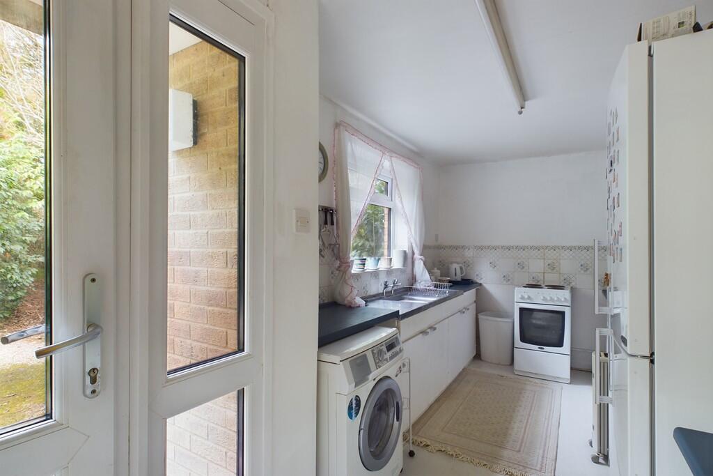 CAM01689G0-PR0447...