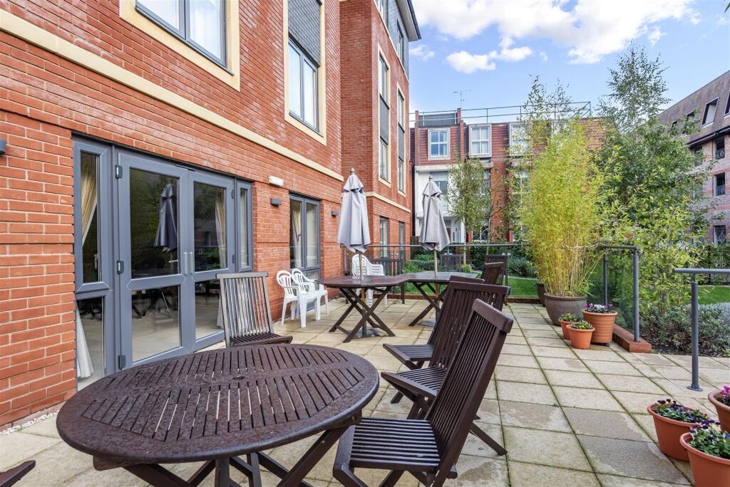 Owners Patio Area.JPG