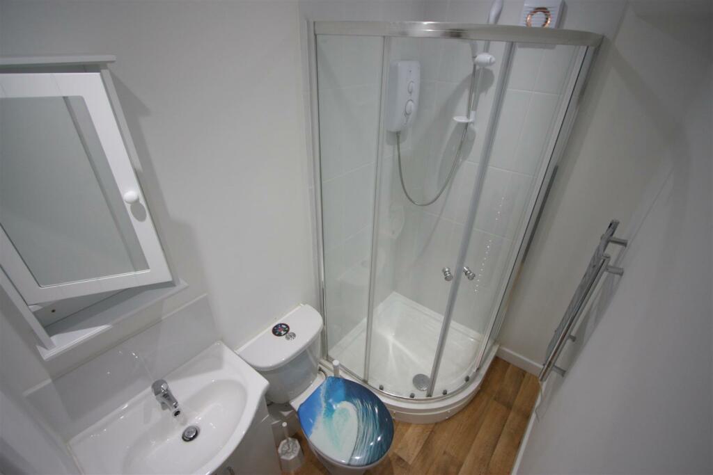 Flat 2, 3 Gover Lane Shower Room