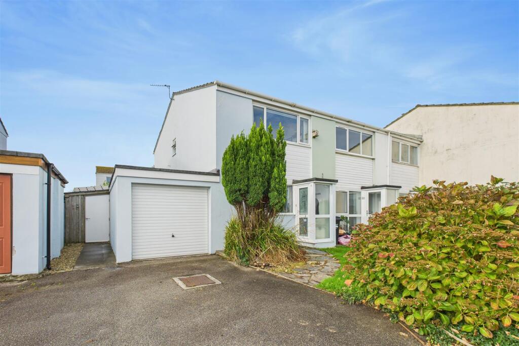 Driveway/Garage/Rear Access