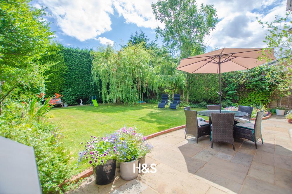 134 starbold - rear garden.jpg