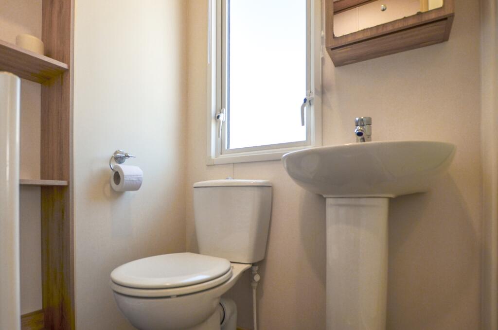 To Book A Viewing Call TPS Lostwithiel on 01208 87