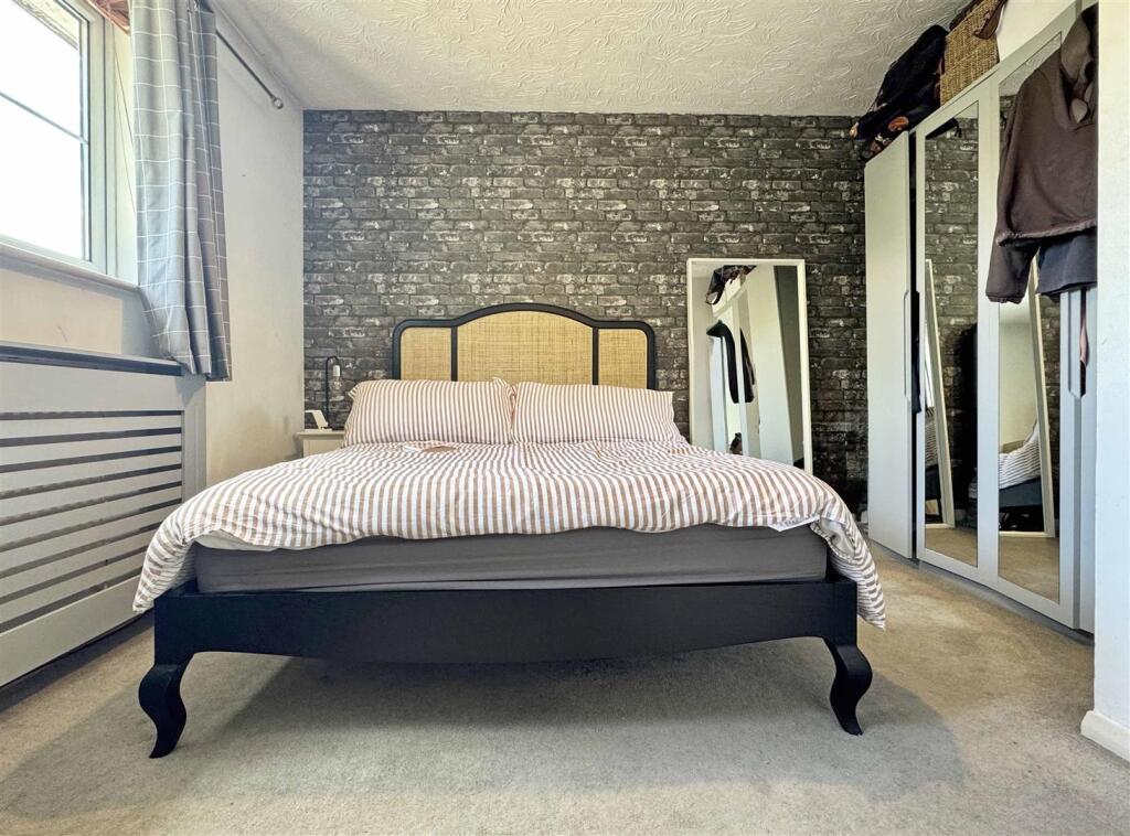 Master Bedroom.jpg