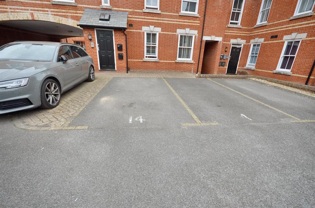 Parking Spae