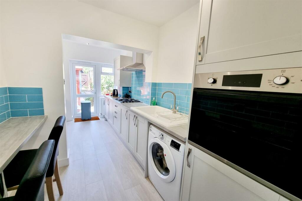 NEWLY FITTED KITCHEN/DINER: PIC. 1