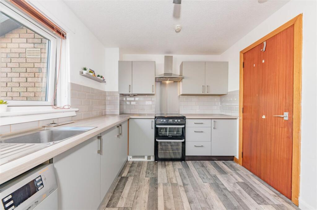 2 West School Road Dundee-8.JPG